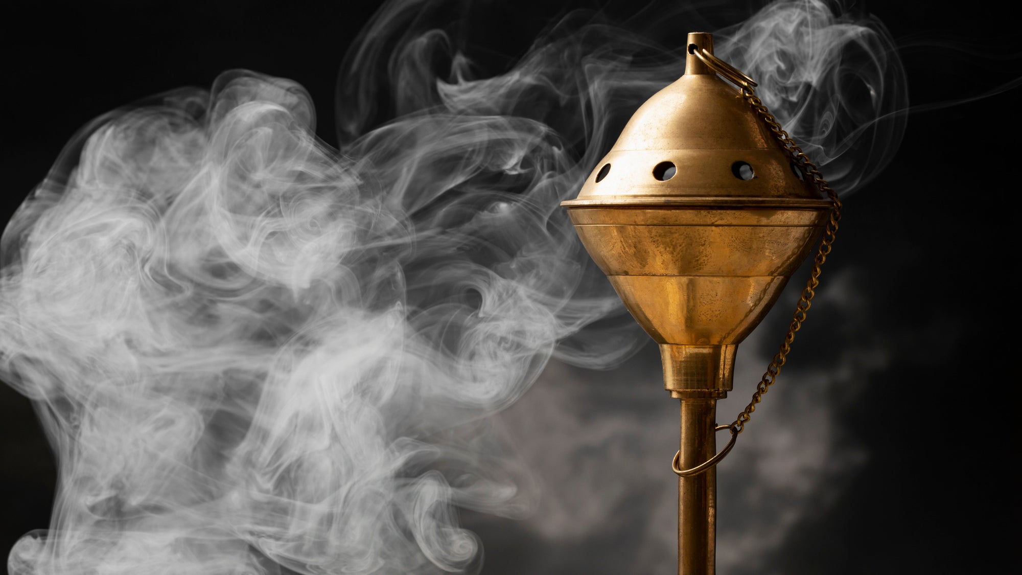 closup hookah vaping in dark background