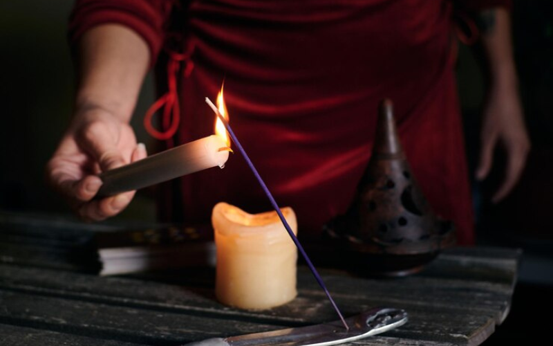 Step-by-Step Guide On How to Use Incense Sticks